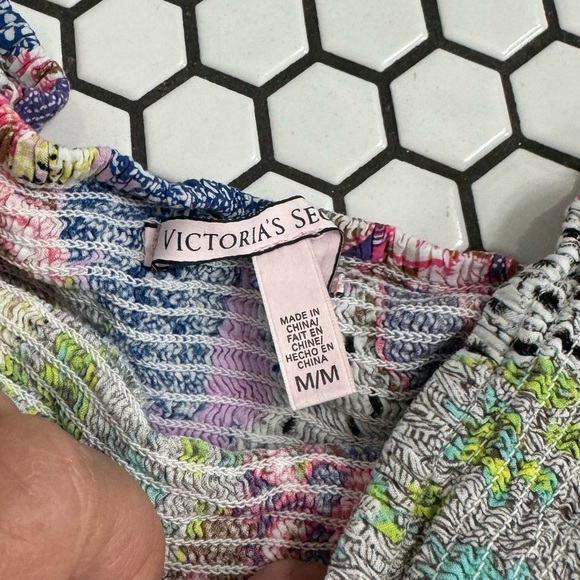 Victoria’s Secret skirt size medium - Picture 3 of 3